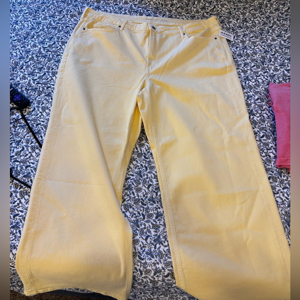Old Navy Sky High Wide Leg NWT Yellow Jeans